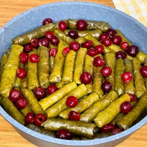 Vişneli Yaprak Sarması Tarifi