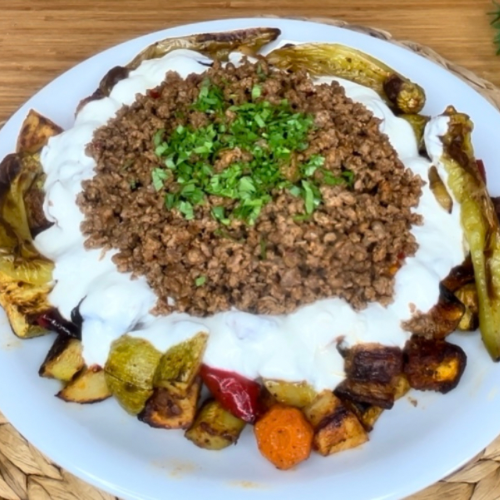 Fırında Sebzeli Yoğurtlu Kıymalı Kızartma